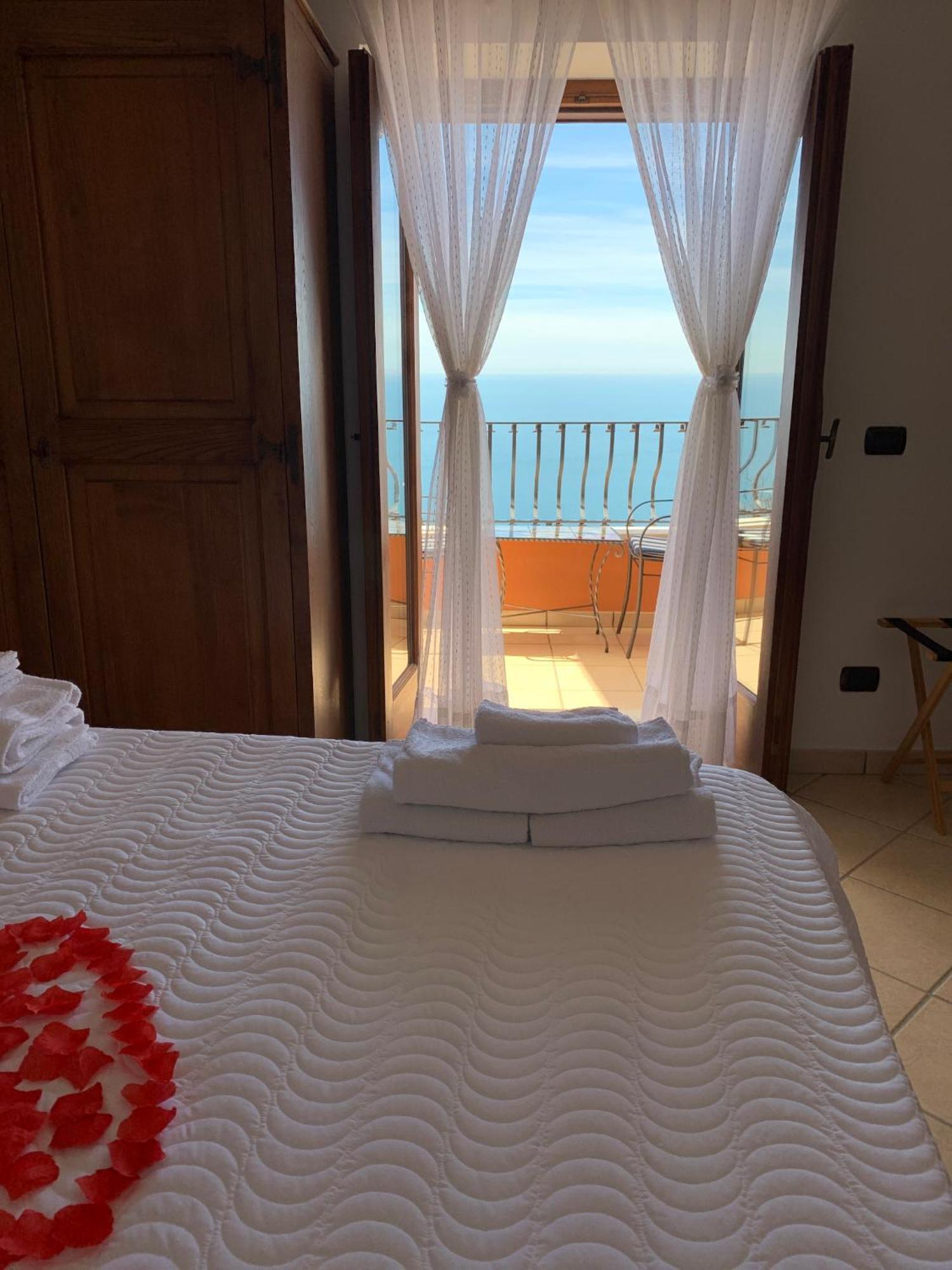 Anna Apartment Positano Exteriör bild
