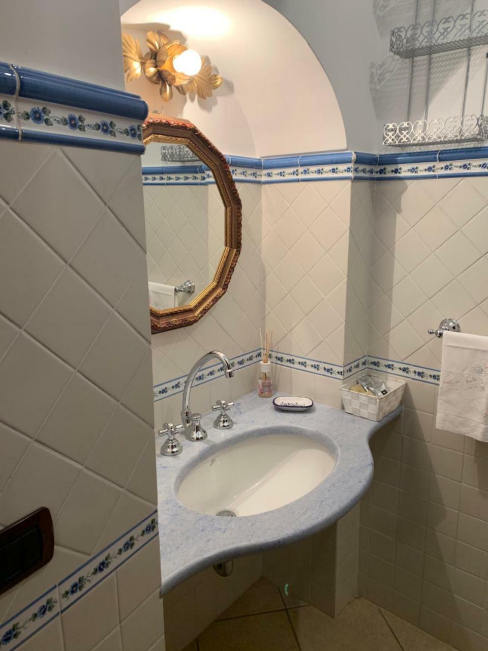 Anna Apartment Positano Exteriör bild